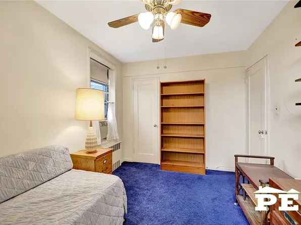 2425 Haring Street image 26 of 28