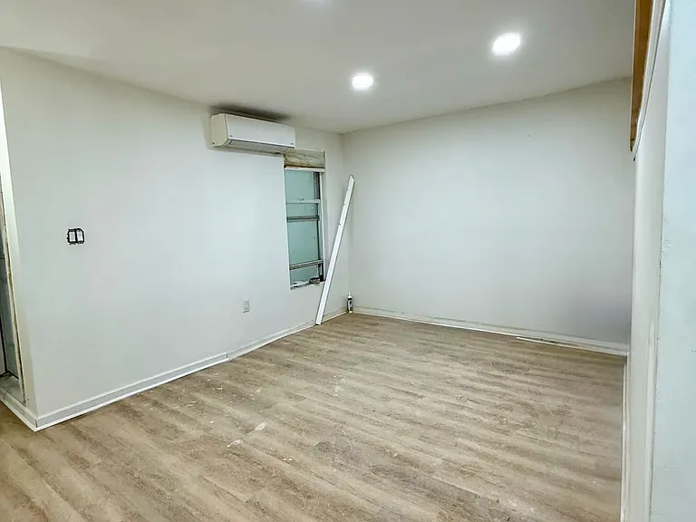 1195 Saint Marks Ave #1 — Photo 14