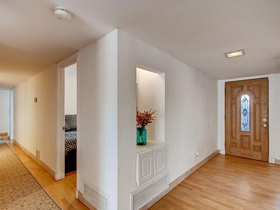 4th image of 7017 E Larkspur Dr