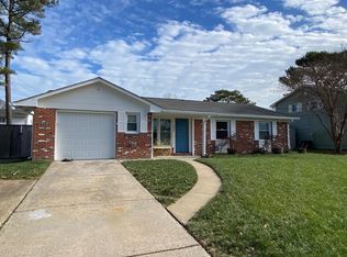 436 W Farmington Rd, Virginia Beach, VA 23454