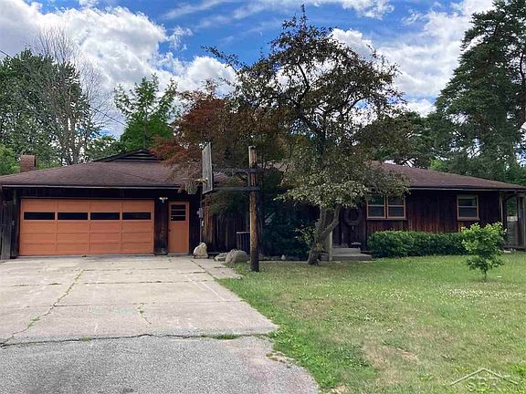 2nd image of 3101 Wildwood Dr