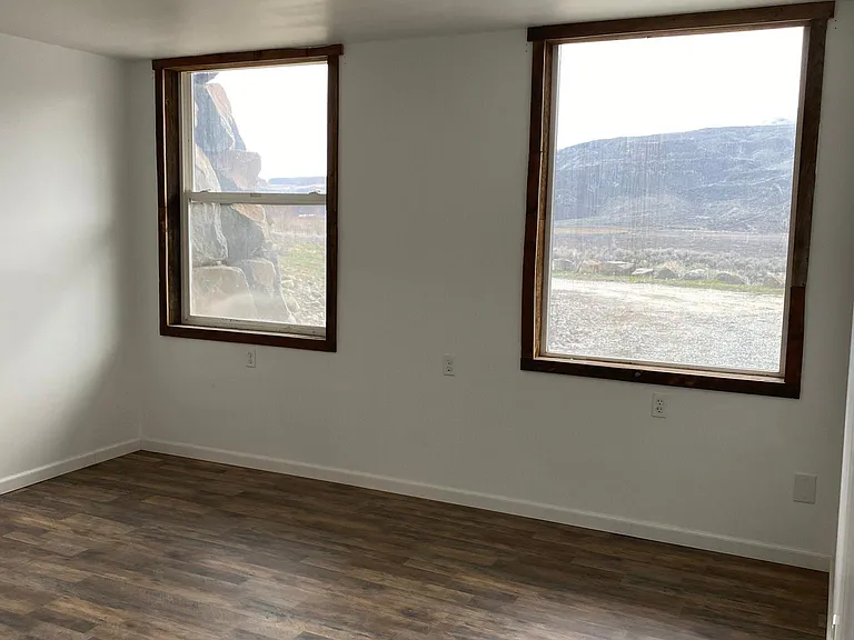 155 Wagon Rd — Photo 3
