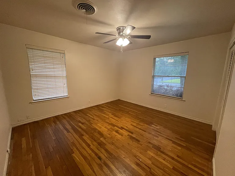 1402 Linden Dr — Photo 15