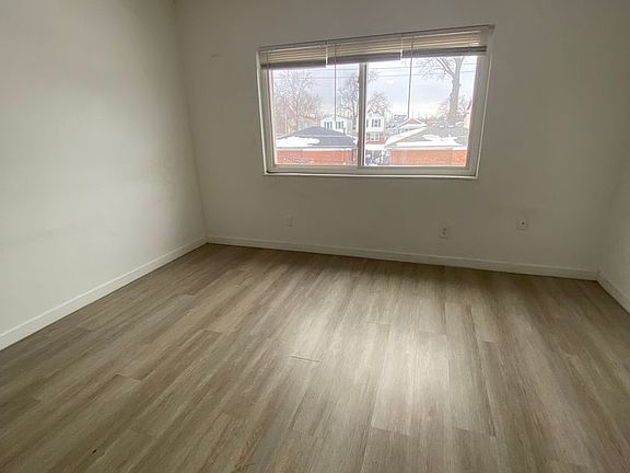 2nd image of 813-815 W Courtois St #815D