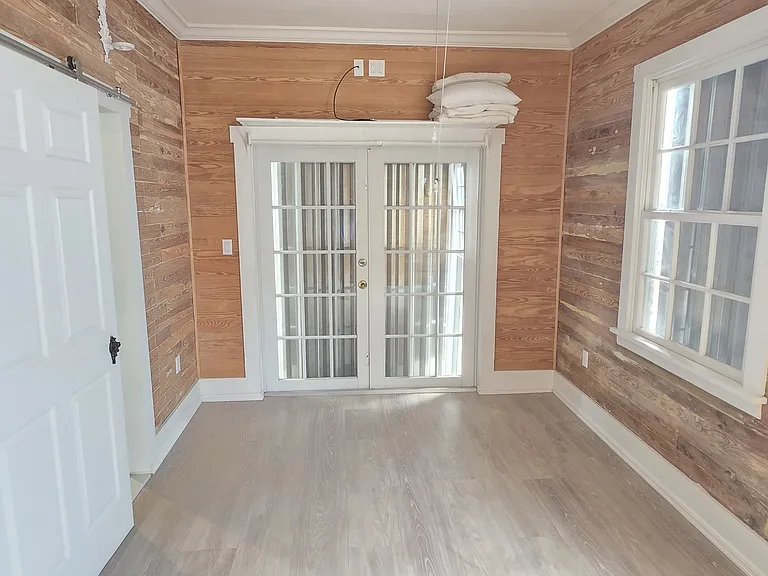 409 Fleming St — Photo 11