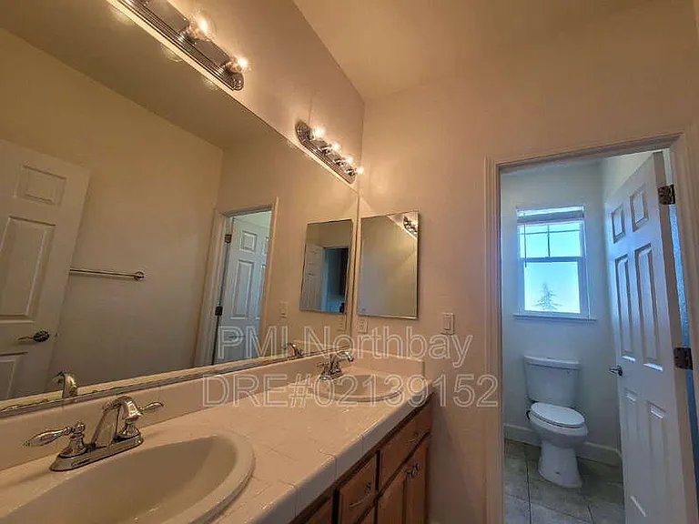 481 Lexington Dr — Photo 14