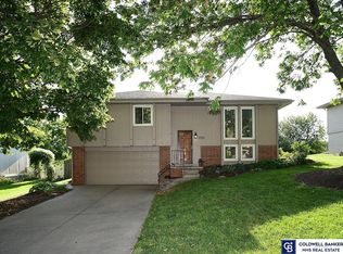 5729 N 127th St, Omaha, NE 68164