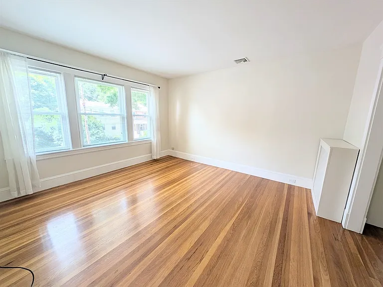 184 Parmenter Rd #2 — Photo 2