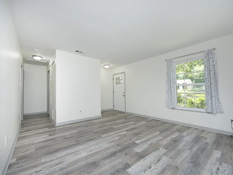3017 Wedgedale Ave — Photo 13