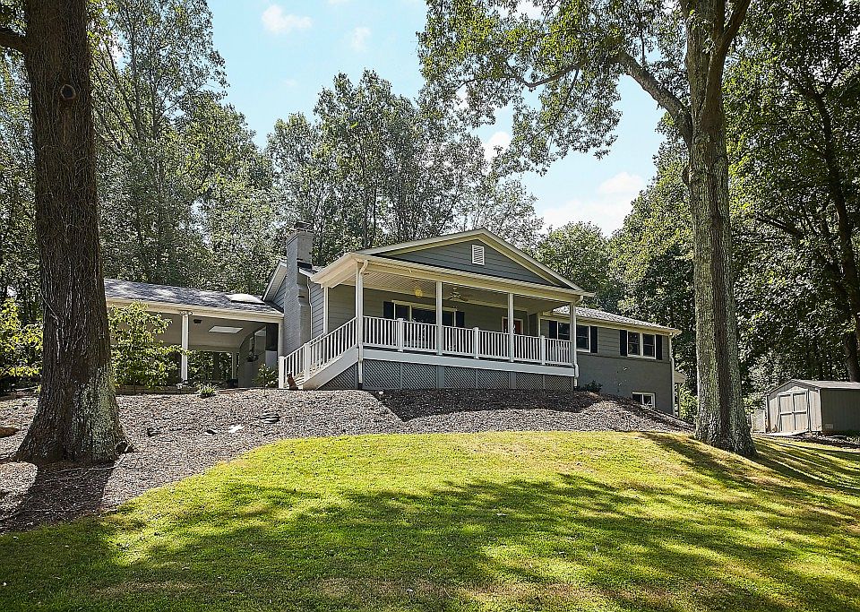 1st image of 2401 Little Fox Ln