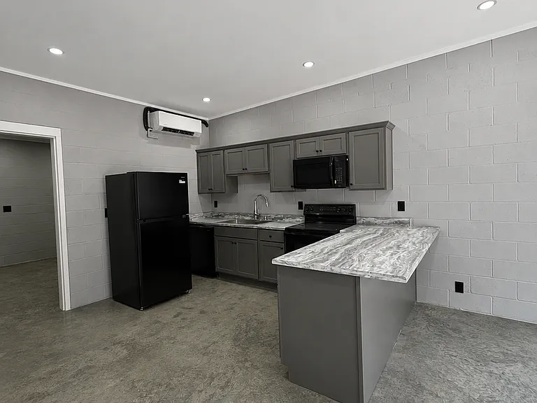 218 Wright Ave — Photo 4