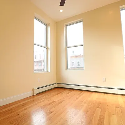 Rented by Nooklyn NYC LLC | media 9