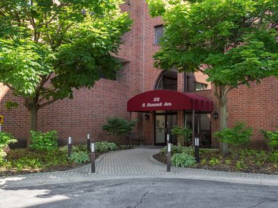 101 Summit Ave Unit 213, Park Ridge, IL, 60068
