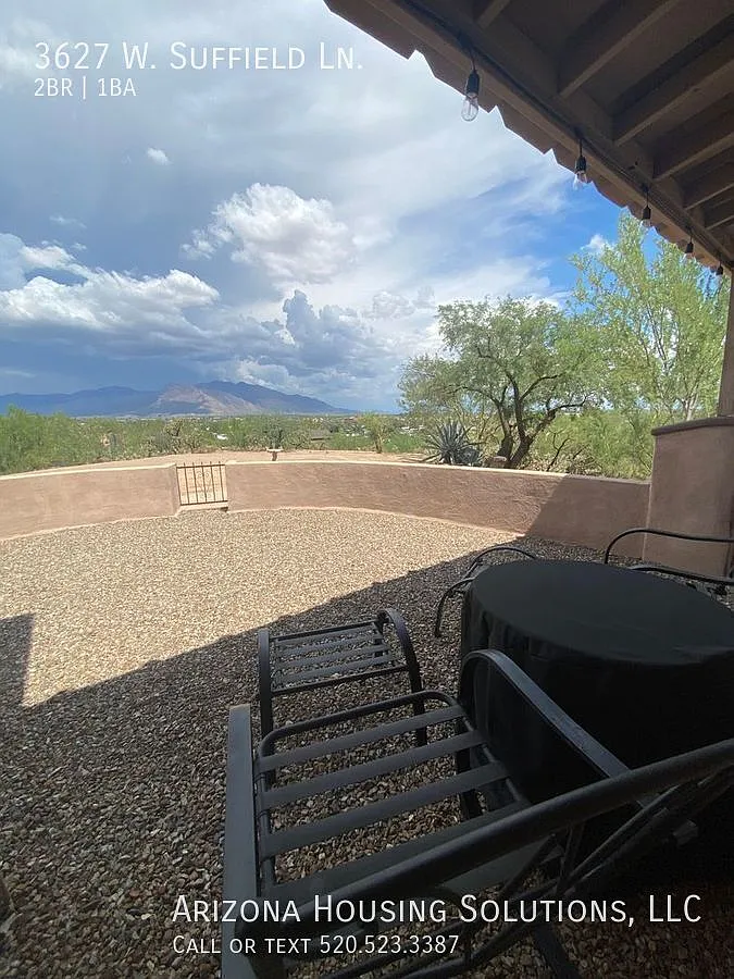 2 Bedroom 1 Bath perched on a scenic overlook with sweeping views of the Tucson Valley and city l... — Photo 4