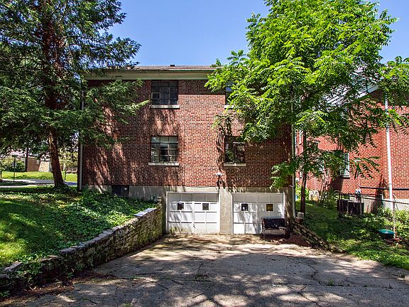 3rd image of 6370 Aspen Way