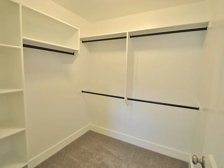 2049 N 380 E — Photo 10