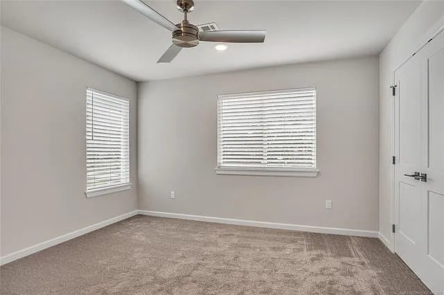 724 N Date Ave — Photo 11