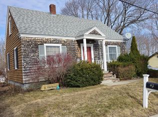 12 Schoolhouse Lane, Hampden, ME 04444