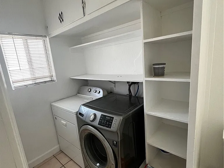 1487 Henderson Ave — Photo 12