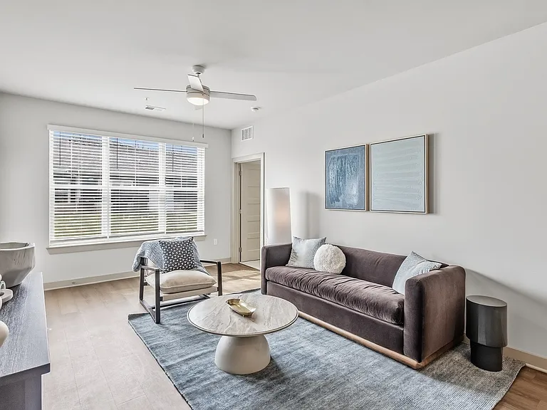 Viridian Apartments — Photo 3