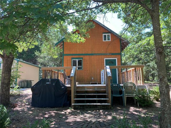 421 Park Ln, Union, MO 63084