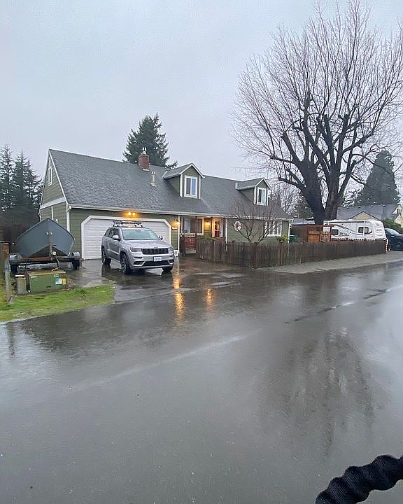 2nd image of 1960 Garfield St