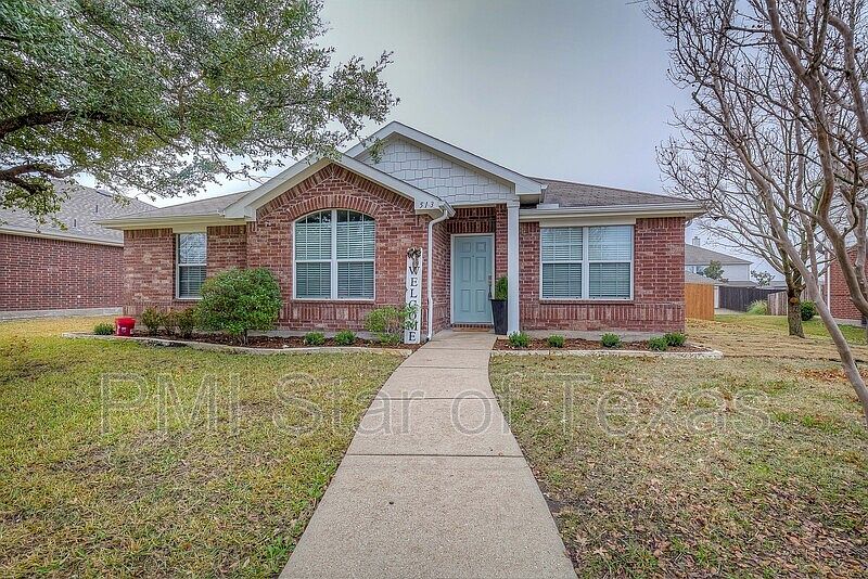 1st image of 513 Sandy Ln