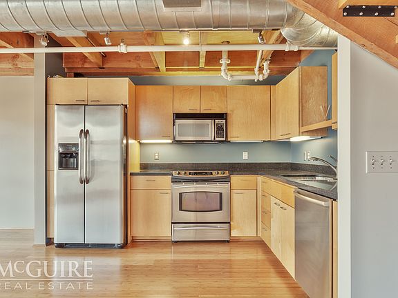 4th image of 650 Delancey St APT 424