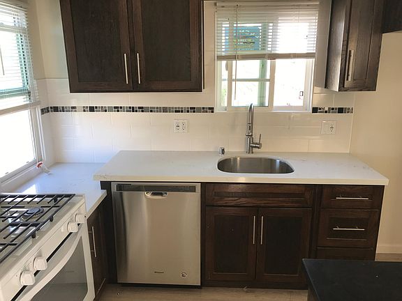 3rd image of 520 E Willow St APT 22