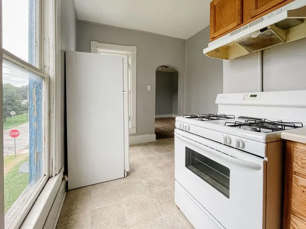 545 W State St #3, Albany, IN 47320