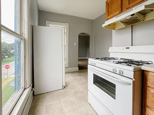 545 W State St #3 Photo 1