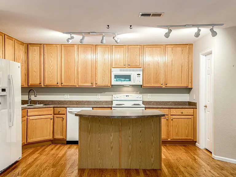 4221 S Blackhawk Cir #7E — Photo 12
