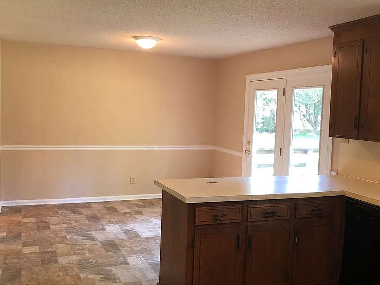 2260 Terrell Pl — Photo 9