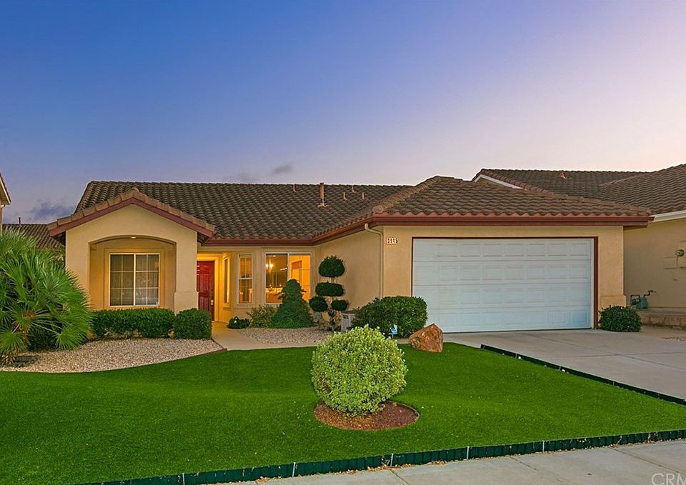1st image of 3945 Estancia Dr