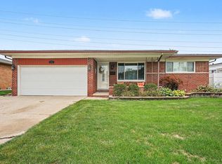 28531 Flanders Ave, Warren, MI 48088