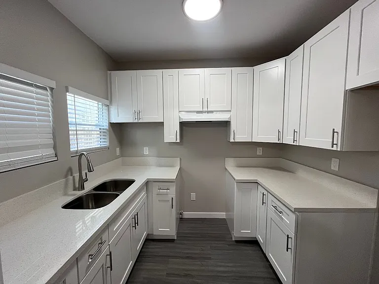448 Orange Ave Long Beach, Ca 90802 — Photo 5