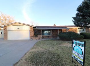 1802 Fleming St, Garden City, KS 67846