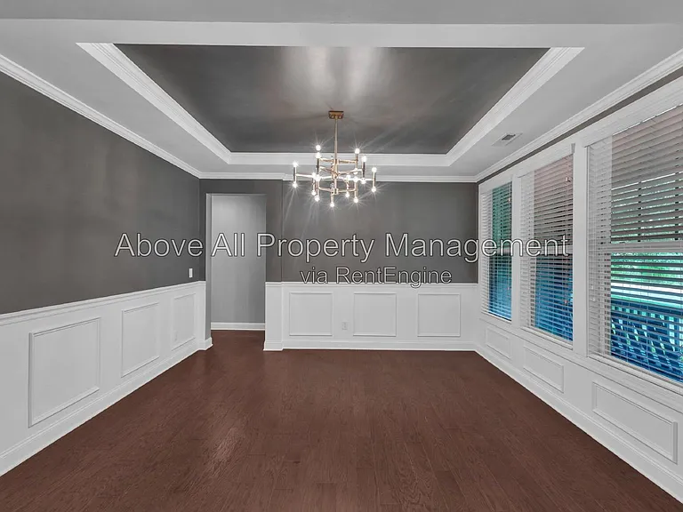 8313 Henderson Rd — Photo 10