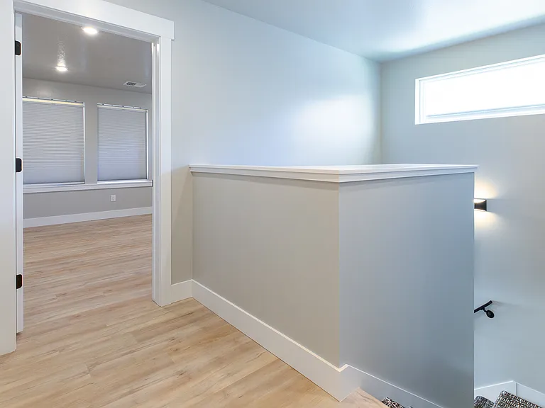 5377 Remington Dr — Photo 16
