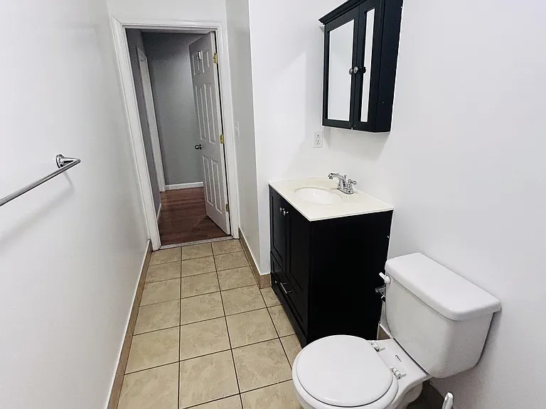5038 Spruce St #4 — Photo 16