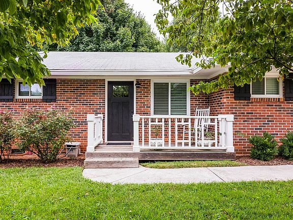 3rd image of 1171 Starline Dr SE