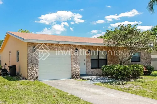 22816 SW 65th Way Photo 1