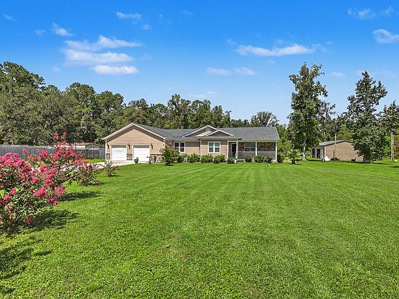 3rd image of 320 Harry Ln