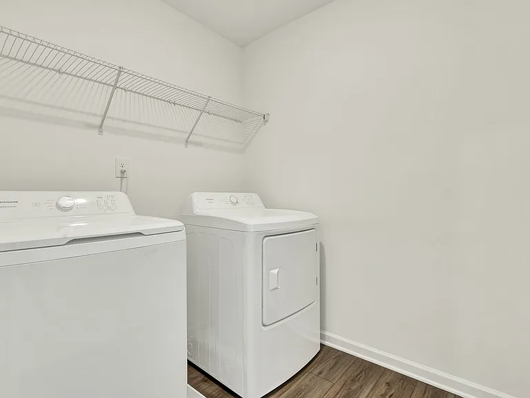 5010 Highwood Dr NE — Photo 24