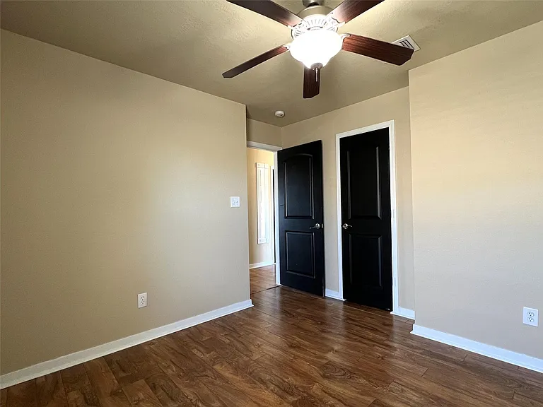 407 Laney St — Photo 26