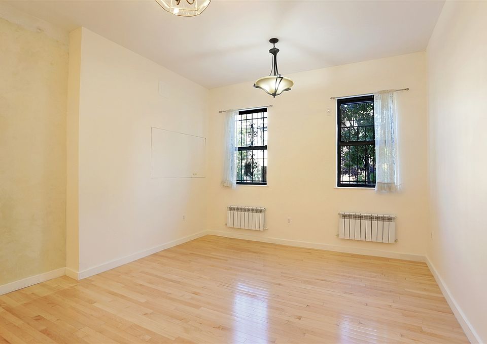 1st image of 191A Richards St #1
