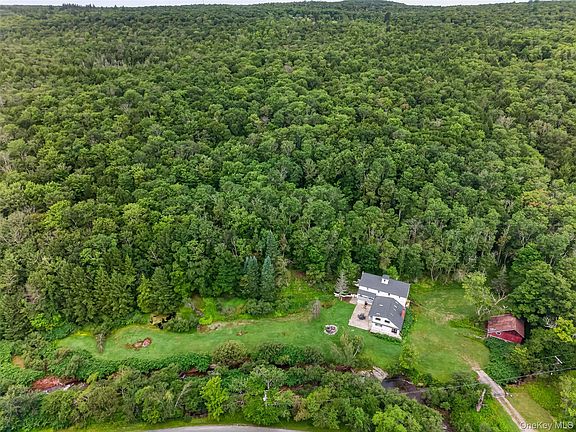 3rd image of 609 Grooville Road