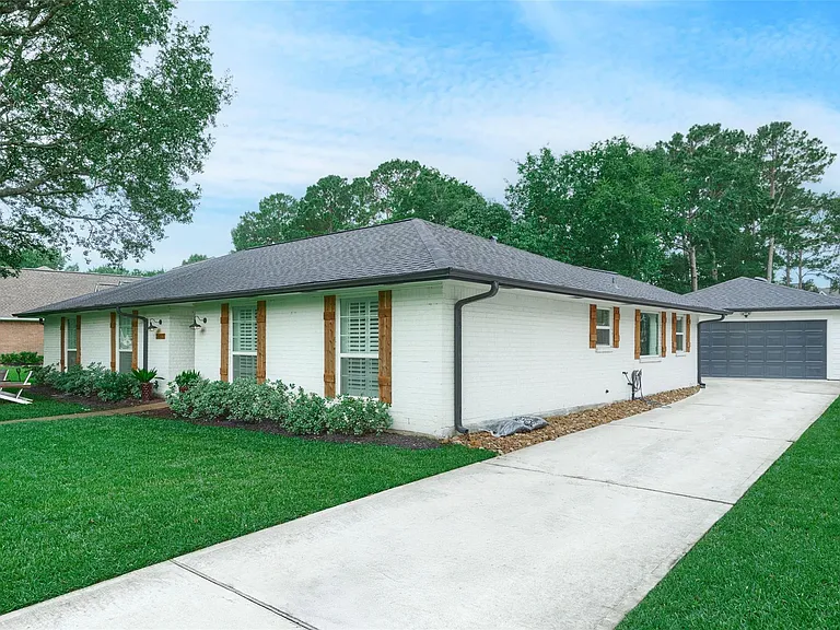 3607 Hickory Hill Ln — Photo 3