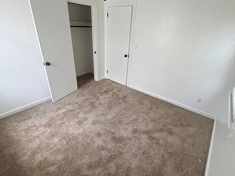 320 Ray Ave — Photo 7