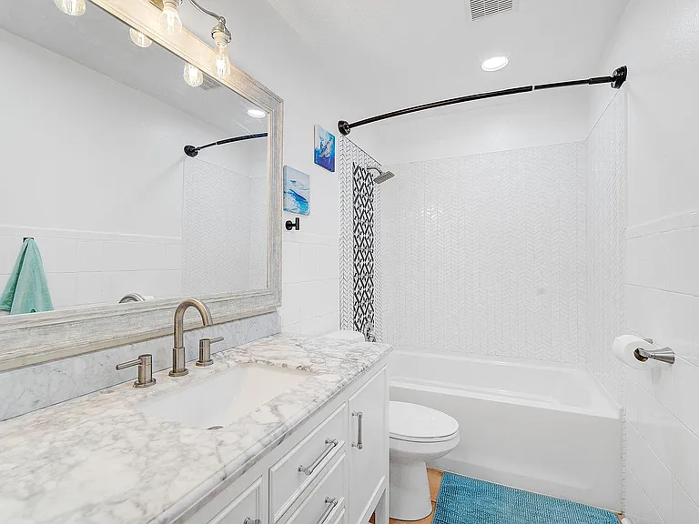 2828 Hope St — Photo 22